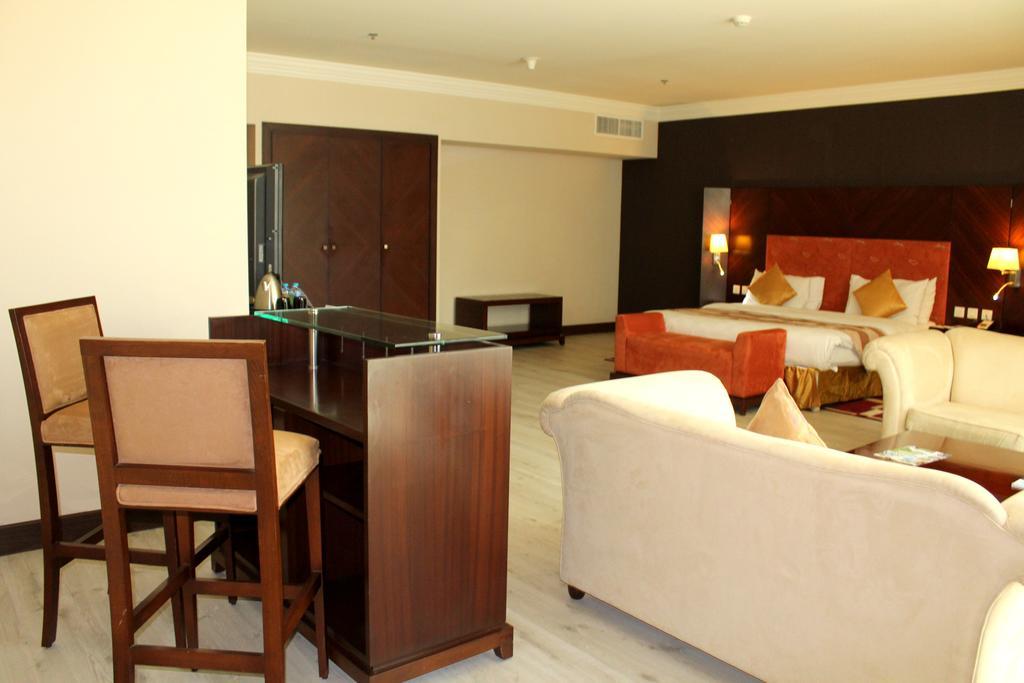 Amt Mena Aparthotel Doha Ngoại thất bức ảnh